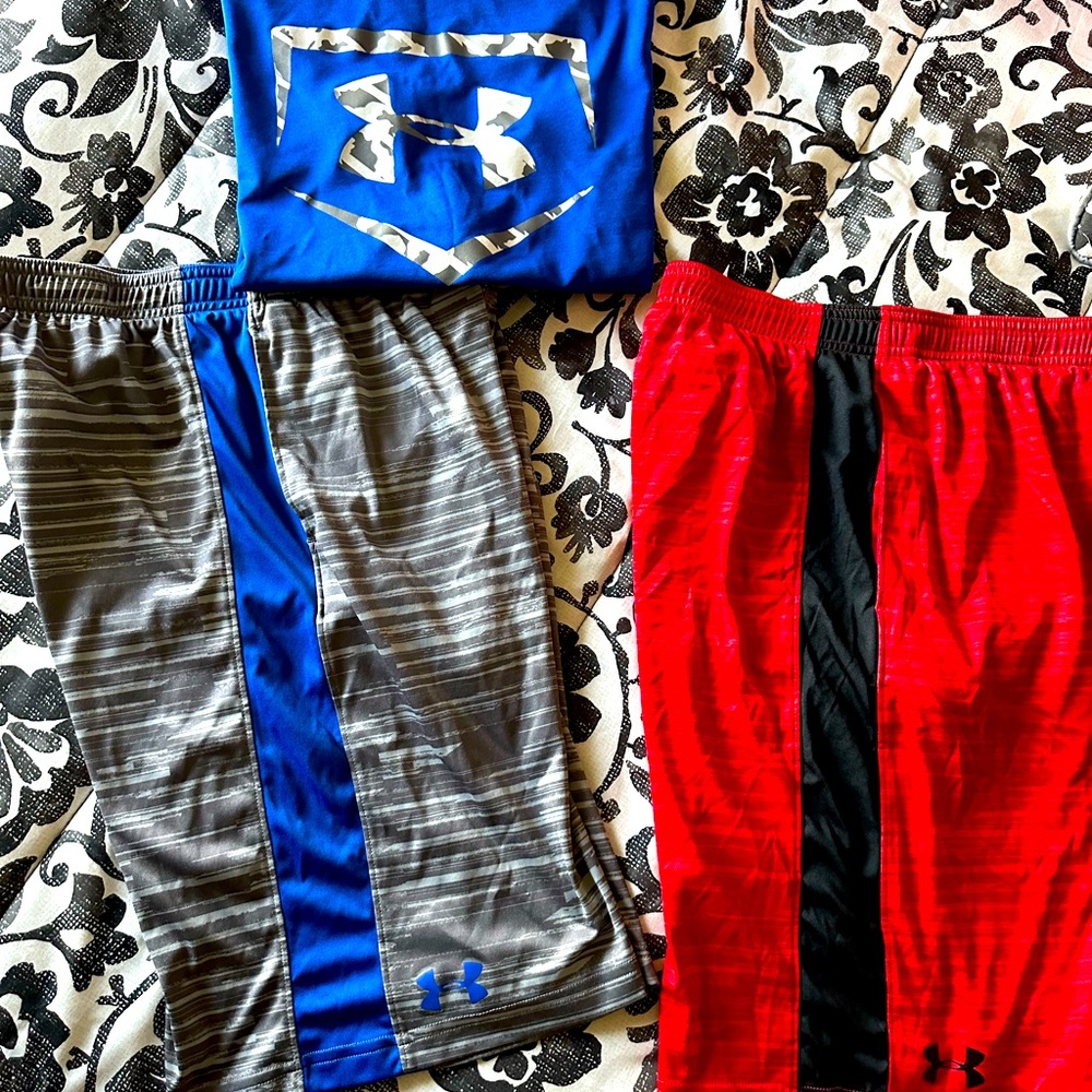 Youth Under Armour bundle youth large